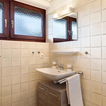 Konukevi Haus Tannruh 3*